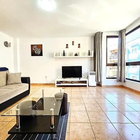 Διαμέρισμα Adas Home, Abrigos, Wifi And Near The